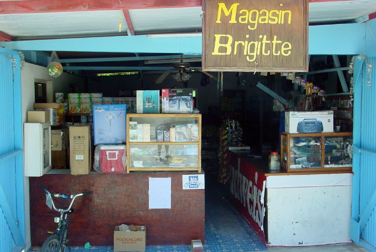 Magasin Brigitte de Tukuhora, à Anaa