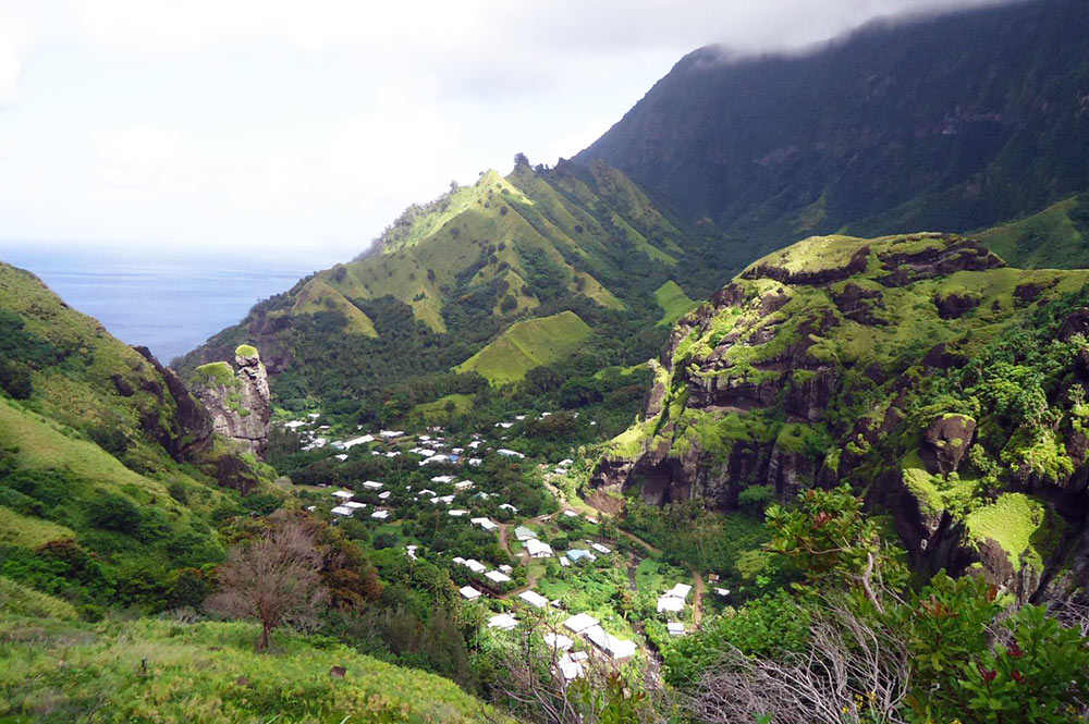 Village de Hanavave, coté montagne, à Fatu Hiva