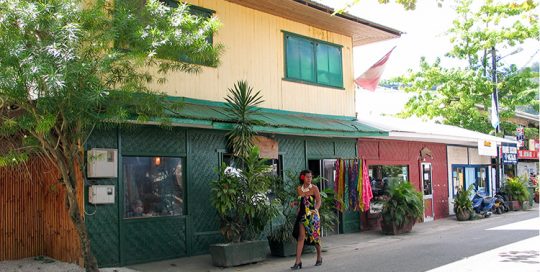 Village de Fare, île de Huahine
