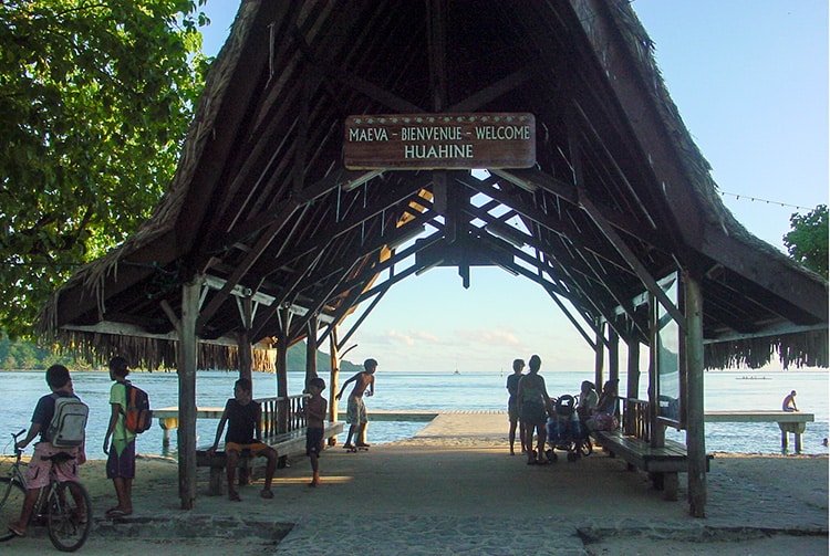 Village de Fare, île de Huahine