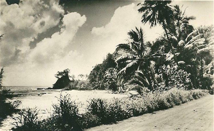 Le littoral d'Orofara et la pointe Tapahi à Mahina en 1940.