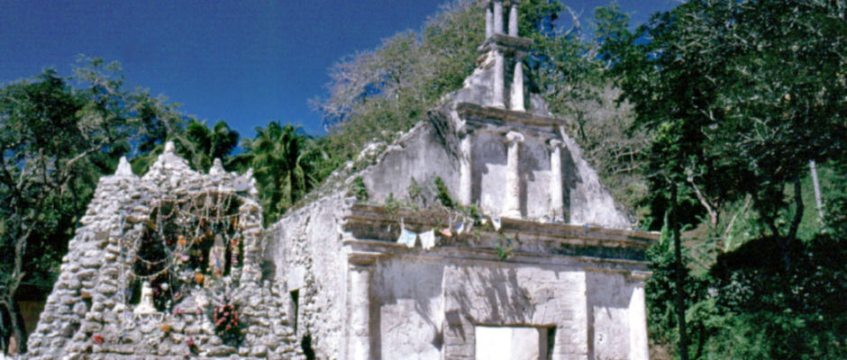 Chapelle Saint-Michel du cimetière de Rikitea, Photo Laurent Jamin