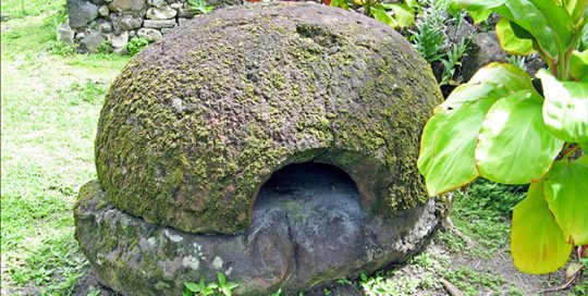 Four à pain de Akamaru, Gambier. © Tahiti Heritage