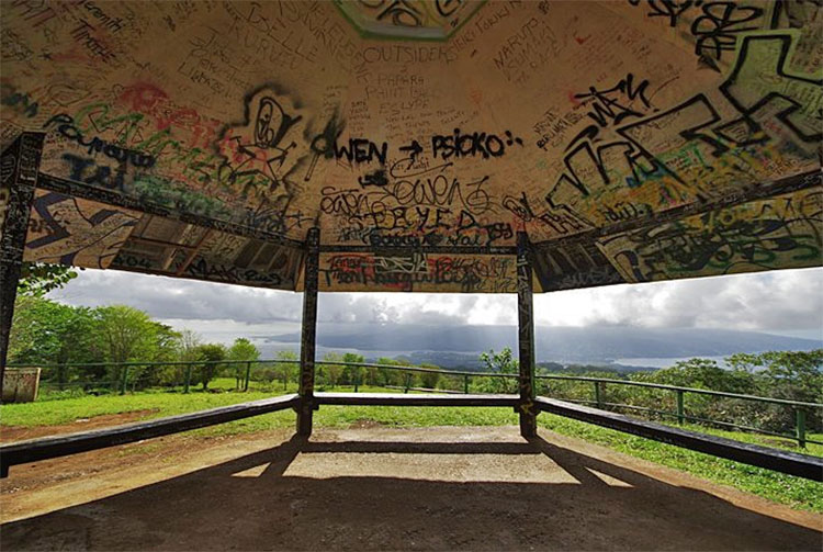 Belvédère de Taravao, Tahiti. Photo Yan Peirsegaele