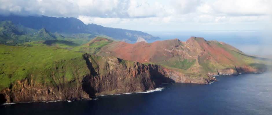 Cote Sud Ouest de l'île de Ua huka. Photo Vuillermoz