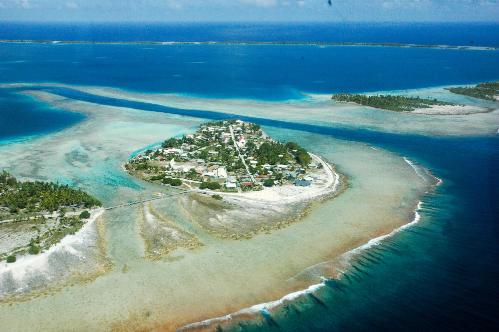 Village de Teavaroa à Takaroa. Photo Claude Serra