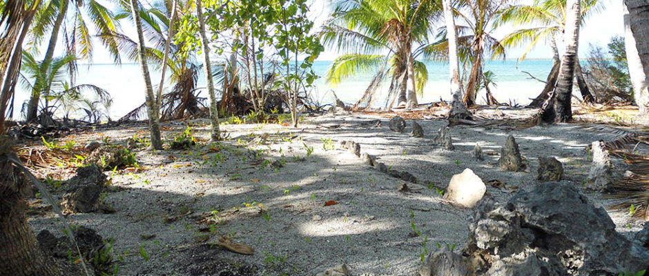 Marae Ura de Niau au Tuamotu. Photo Diren / Paul Niva