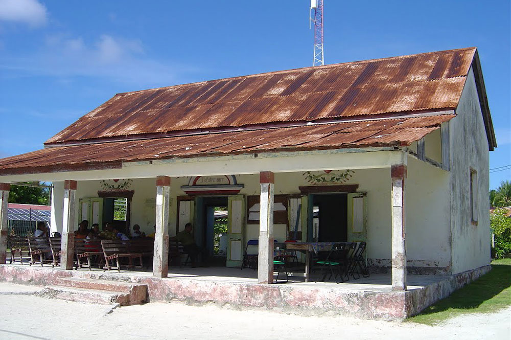 Ancienne chefferie, mairie, de Fangatau en 1978. Photo Vuillermoz