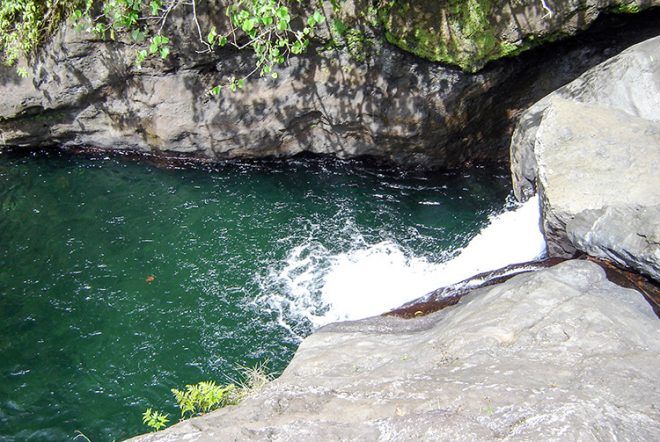 Saut de la mort, Vallée Te Faaiti, vallée de Papenoo. Diren