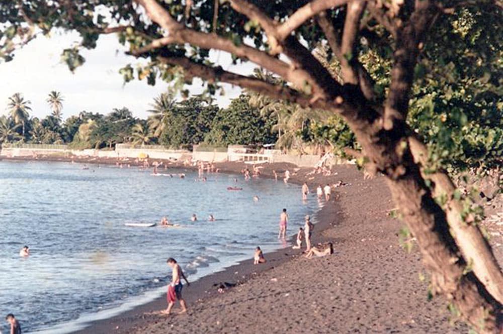 La plage du Taaone à Pirae en 1965