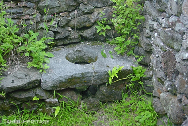 Latrine du couvent de Rouru, à Mangareva, Gambier. ©TAHITI HERITAGE