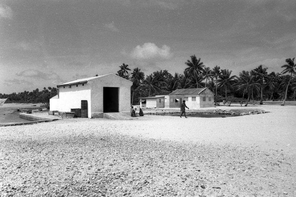 Le village de Tearavero à Kauehi en 1967