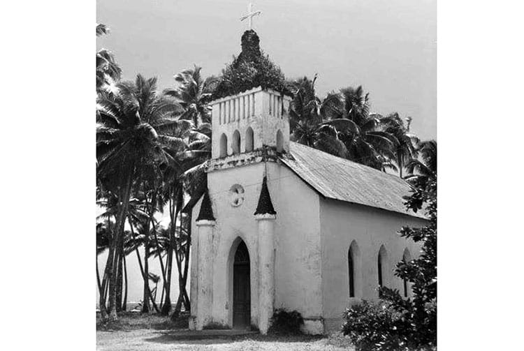 Intérieur de l'ancienne église de Hitiaa