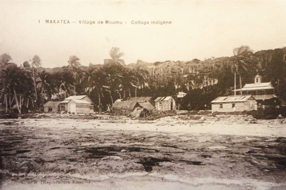 Village de Moumu, vue de la mer, Makatea