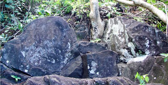 Ofai fanau raa, Pierre pour accoucher. Paea Tahiti. © Tahiti Heritage