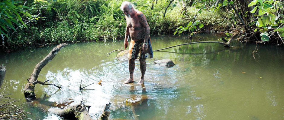 Le tahua Raymond Graffe, marchand sur les eaux de la rivière Mataura à Tubuai