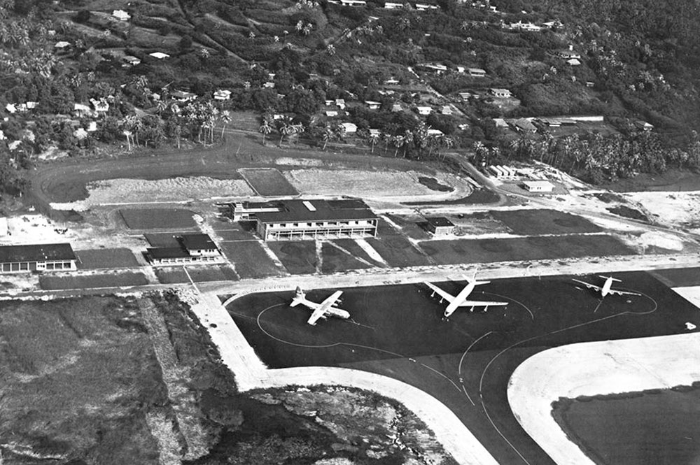 Le bâtiment de l'aéroport de Tahiti Faa'a en 1961
