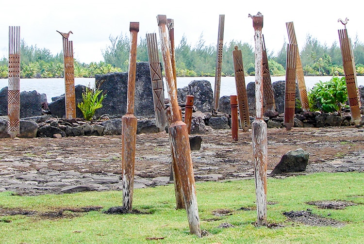 Marae Rauhuru à Maeva, Huahine