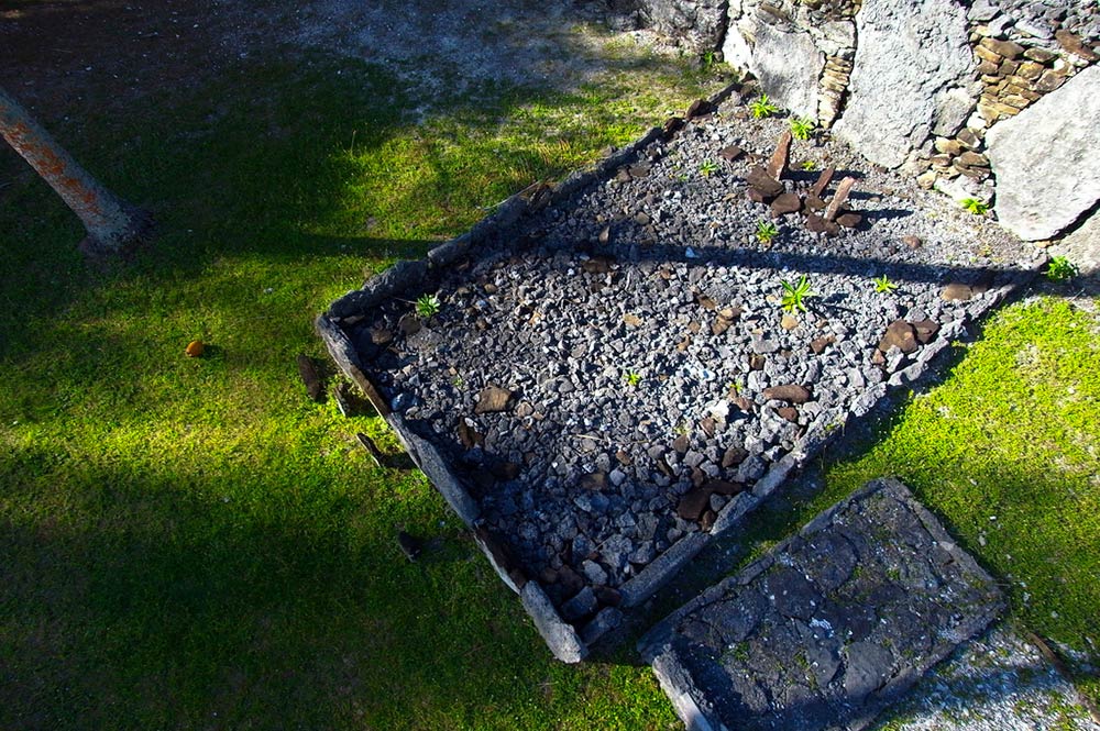 Marae Manunu, à Maeva, Huahine. Photo Pierre Lesage