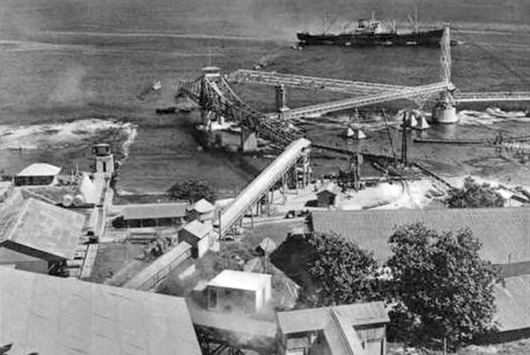 Le pont transbordeur de Makatea en 1962