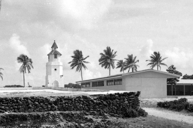 Le phare de Makemo en 1967. Coll. Tahiti Heritage