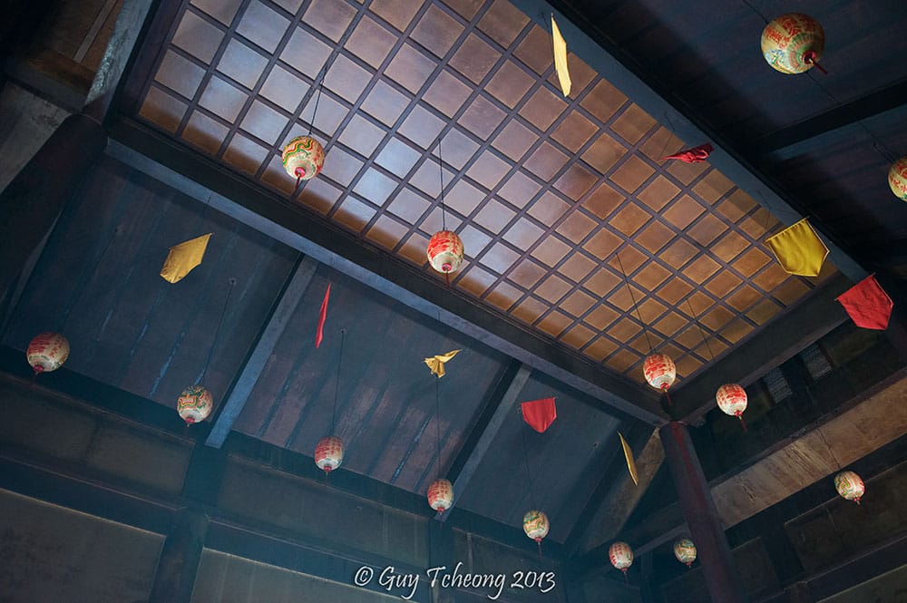 Plafond du temple chinois de Papeete. Photo Guy Tcheong