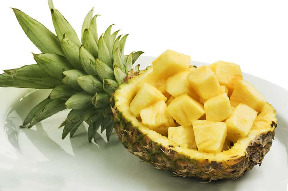 Ananas découpé en morceaux