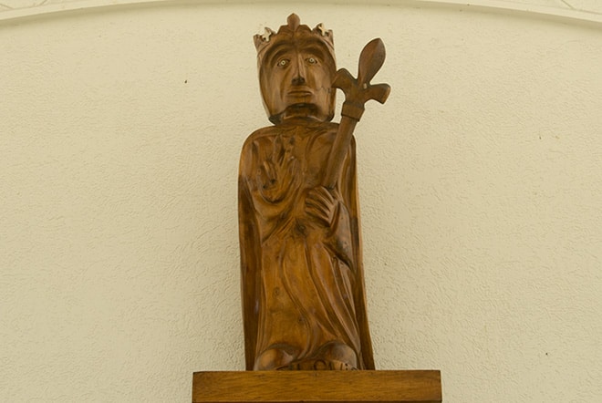 Statue de Saint Louis à la chapelle Saint-Louis de Arue, Tahiti