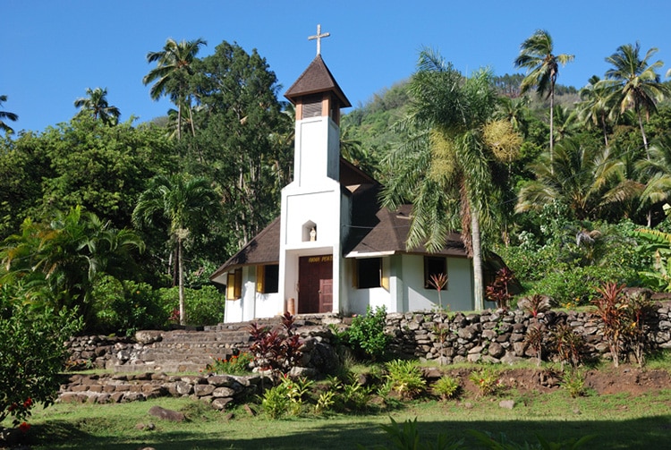 Eglise de Hanaipa, à Hiva Oa. Photo denisepierre