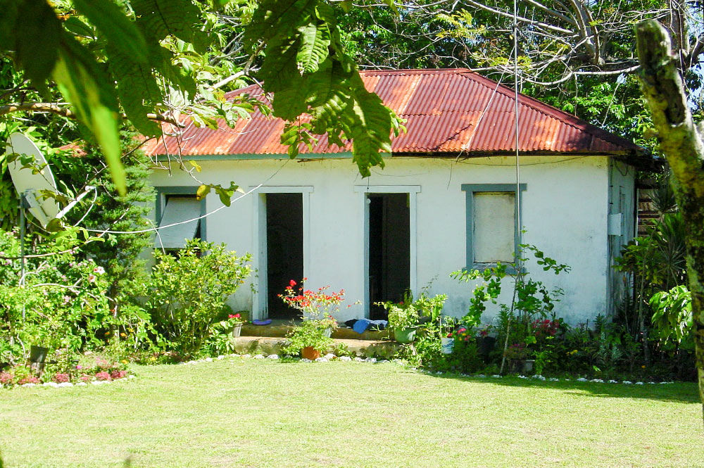 Ancienne maison en chaux de Tubuai