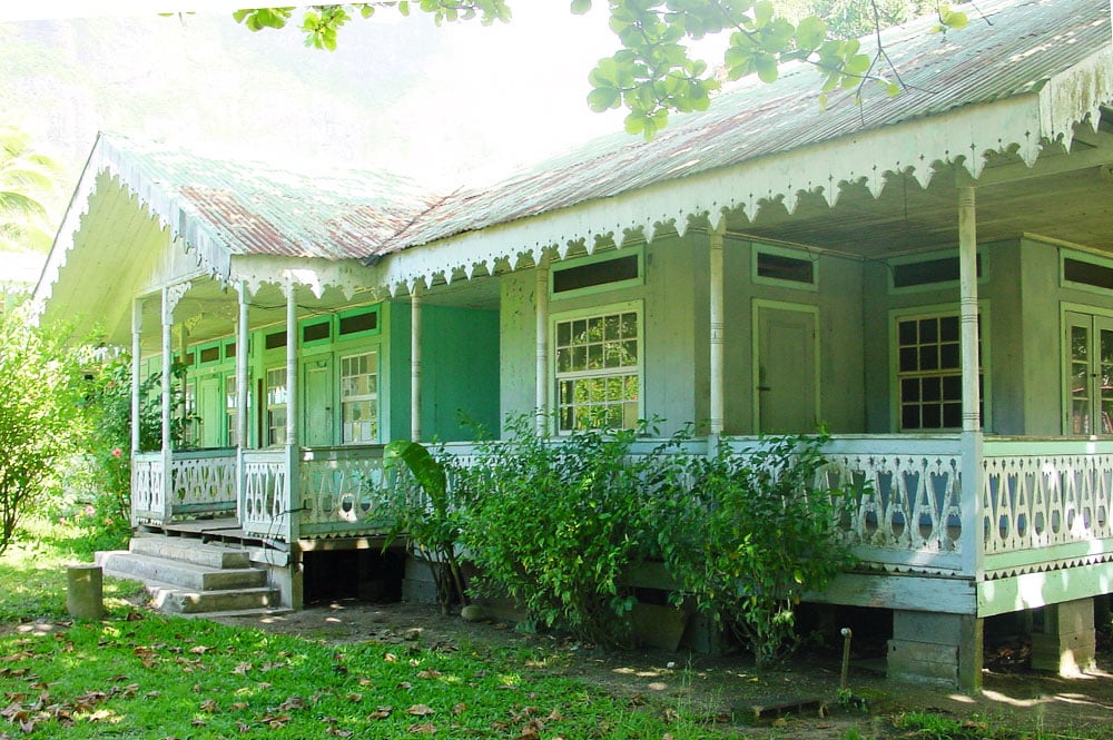 Fare Vanira de Paopao, Moorea. 2002 © Tahiti Heritage