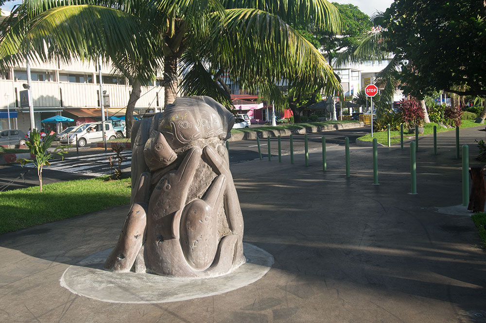 Sculpture de Umupaura, la pêche miraculeuse - Square Temarii a Teai à Papeete
