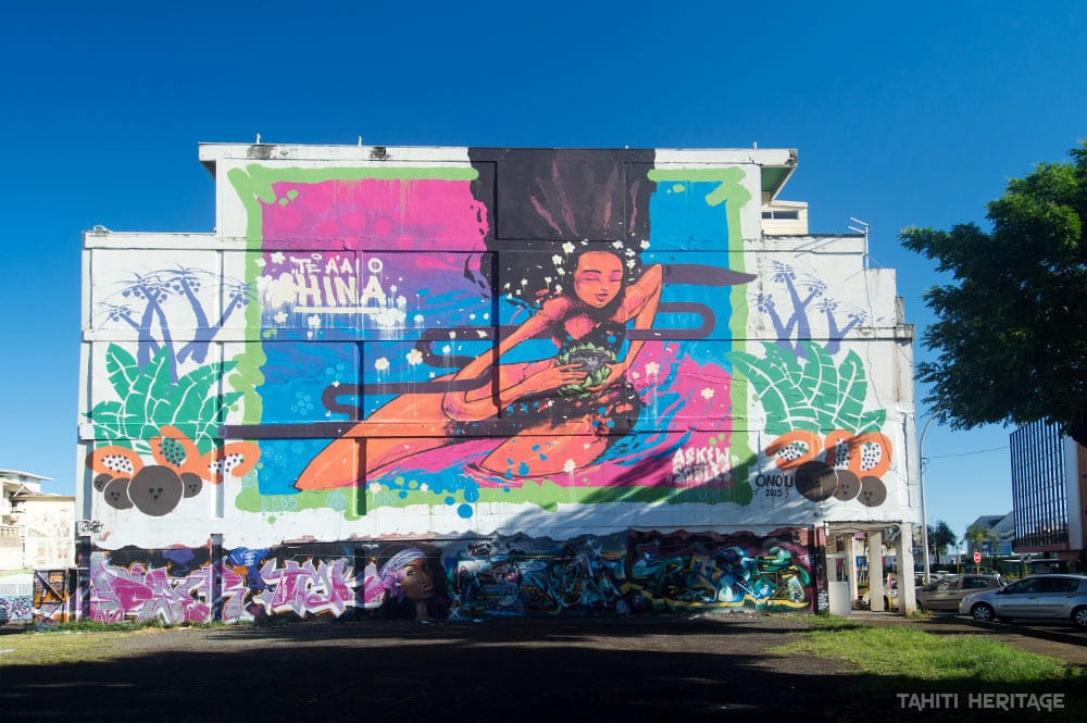 Street art, légende de Hina par Askew et Sofles, Papeete. Photo Tahiti Heritage