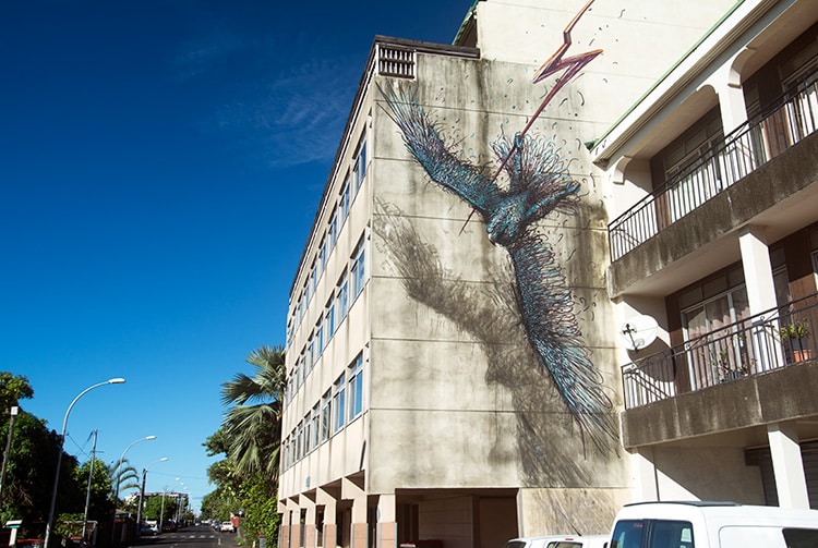 Street art, oiseau à Papeete.