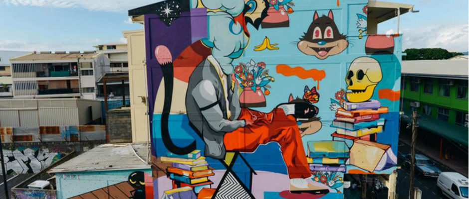 Le chat studieux, de Dam et Myla, rue de Nantousy à Papeete.