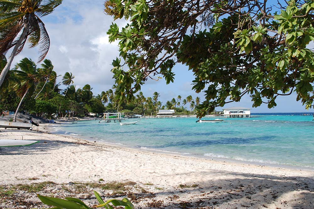 Plage du village de Ohomo à Takume. 