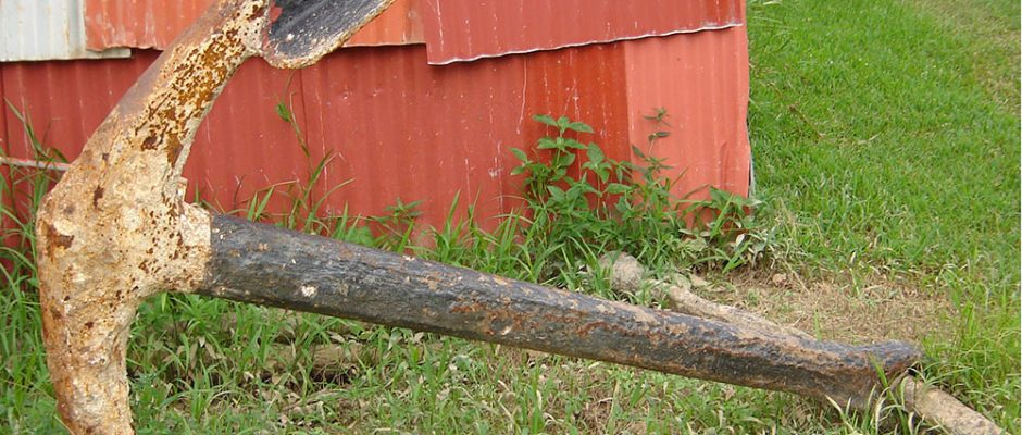 Ancre de la goélette Ruahatu à Tubuai