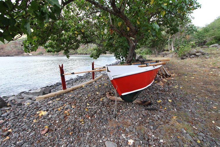 Bord de mer de Hanaiapa à Hiva Oa. Photo Bruno Lupan