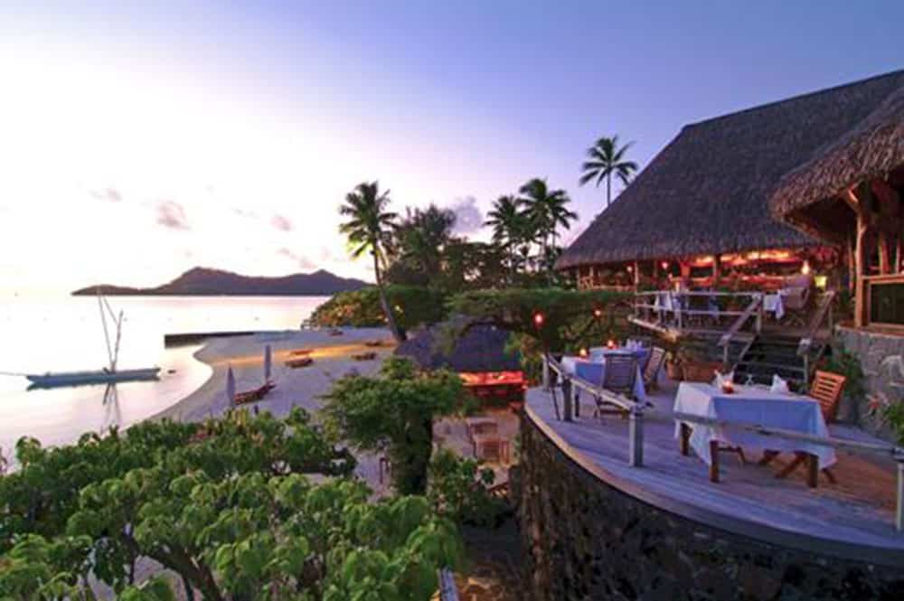 La terrasse de l'Hotel Bora Bora de Bora Bora vers 1990