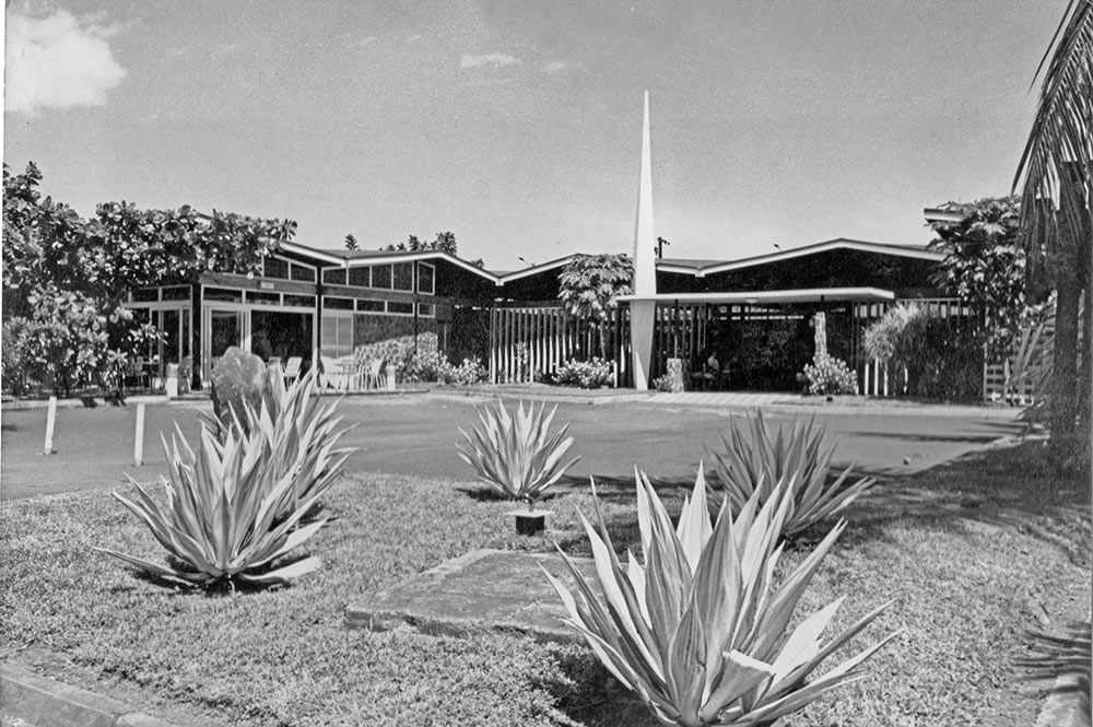 Le marché de Pirae vu du parking, en 1969