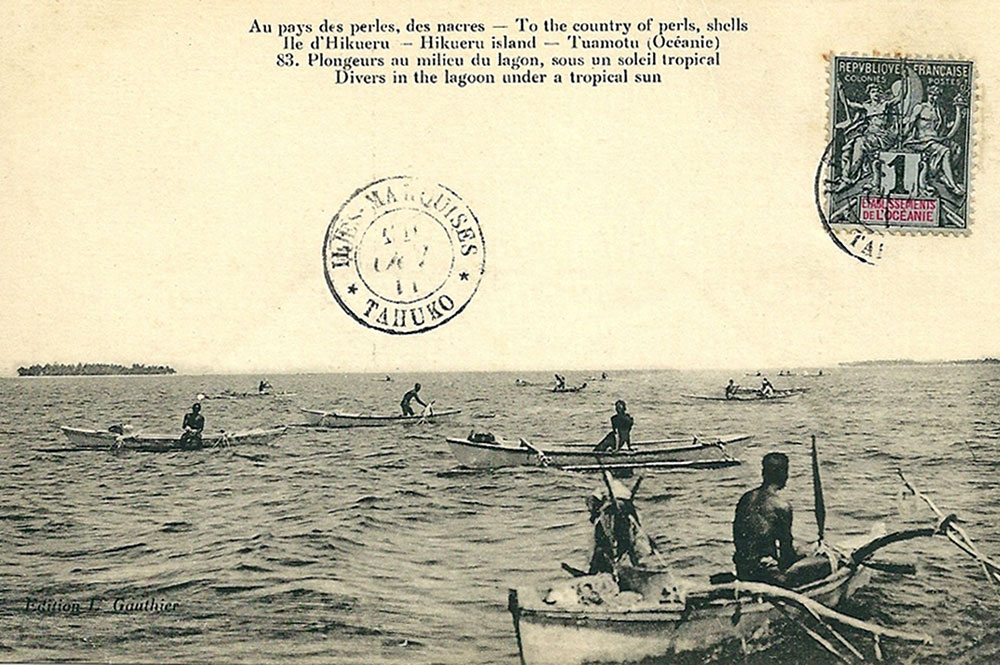 Plongeurs à Hikueru. 1912. Photo Lucien Gauthier