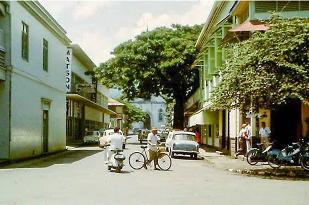 La rue Jeanne d'arc à Papeete en 1968 