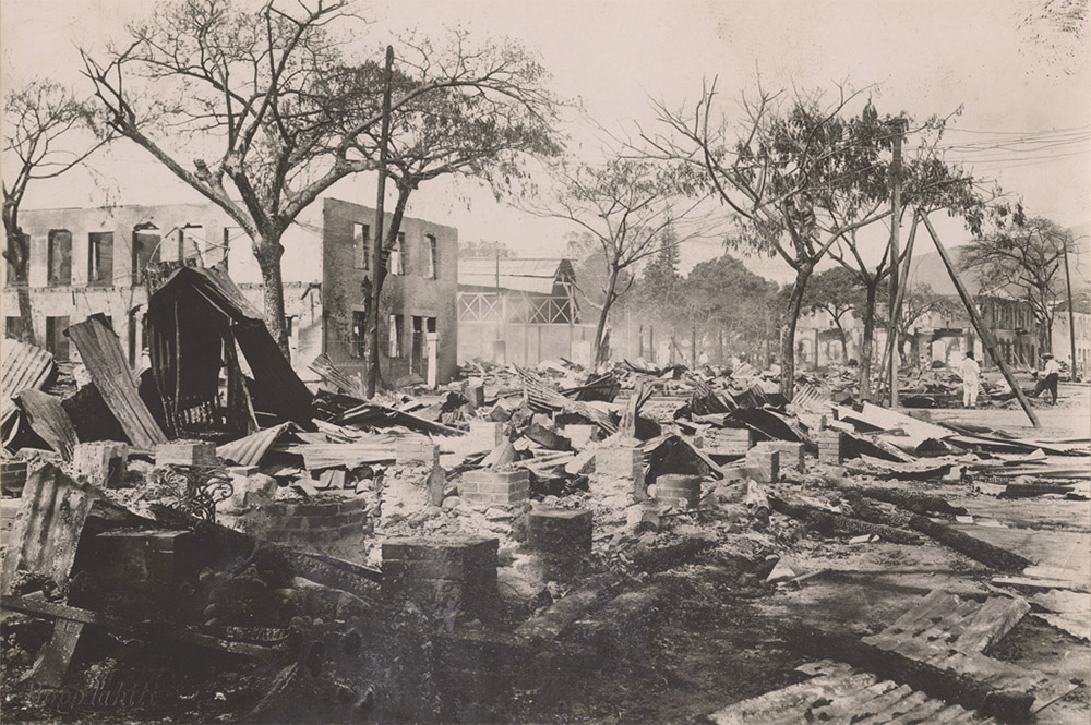 Le marché après le bombardement de Papeete, le 22 septembre 1914