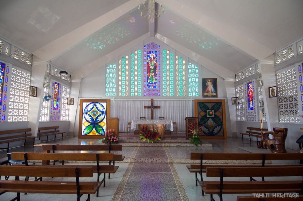 Intérieur de l'église Saint-André d'Uturoa, Raiatea 