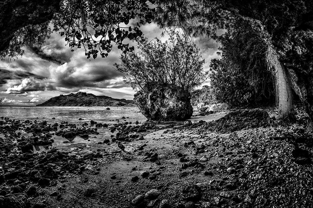 Baie d'Avera à Rurutu. Photo Maurice Huchon