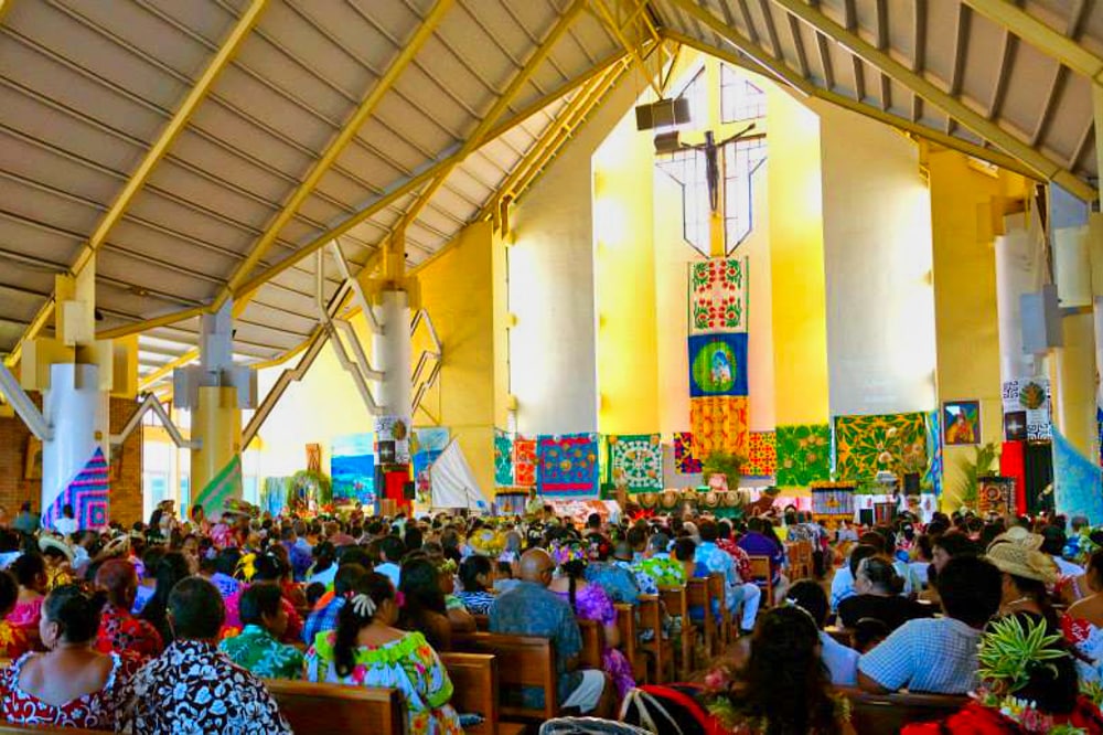 Intérieur de l'église Saint-Joseph de Faa'a, Tahiti. Photo paroisse Saint-Joseph