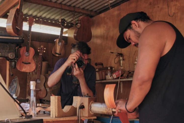 Case Maclaim et le concepteur d'ukulele